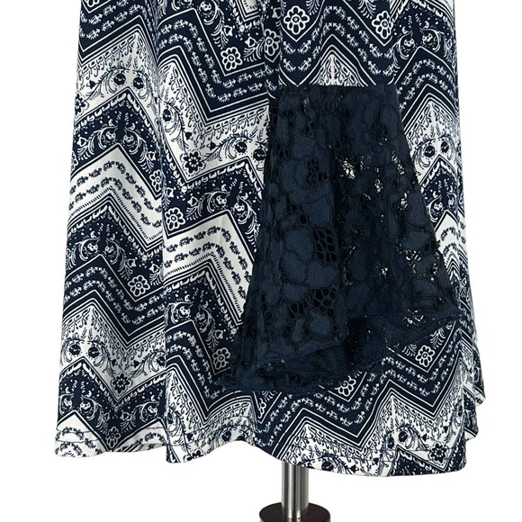 STEM & VINE CHEVRON GEO PRINT 3/4 BELL SLEEVES V-NECK BLOUSE MULTI‎ LARGE EUC - Picture 7 of 14